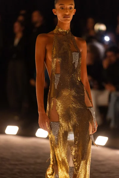 Look 74